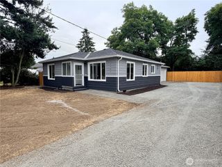 2405 NE 10th Street, Renton, WA 98056