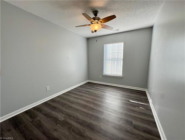 7243 Wanda Vista Lane, Pfafftown, NC 27040