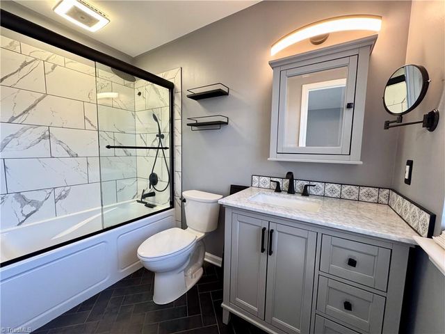 7243 Wanda Vista Lane, Pfafftown, NC 27040