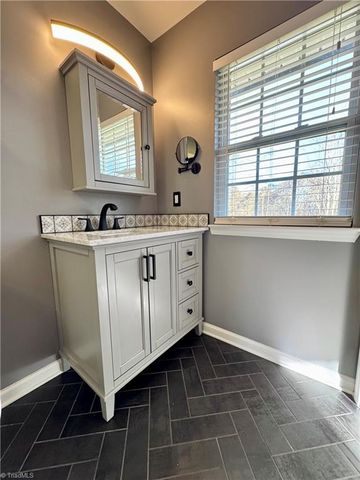 7243 Wanda Vista Lane, Pfafftown, NC 27040