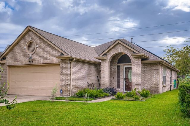 723 Redwood Bend Lane, Pearland, TX 77584
