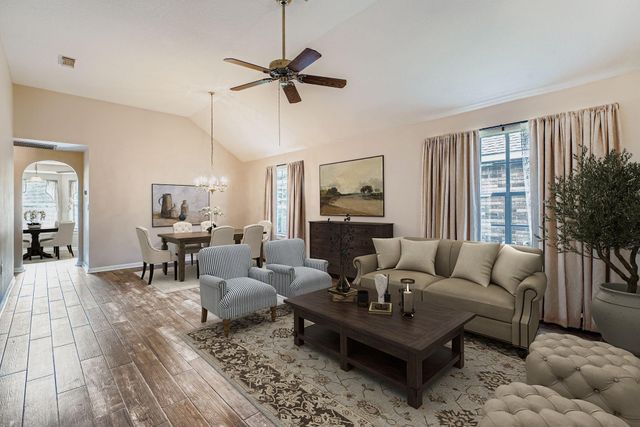723 Redwood Bend Lane, Pearland, TX 77584