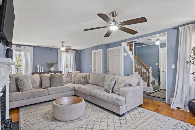181 Central St, Rockland, MA 02370