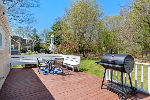 181 Central St, Rockland, MA 02370