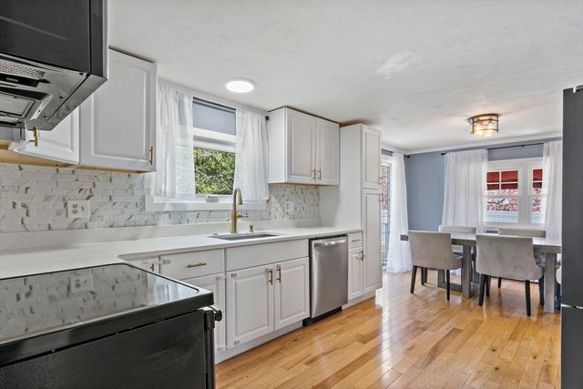 181 Central St, Rockland, MA 02370