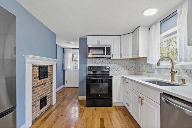 181 Central St, Rockland, MA 02370