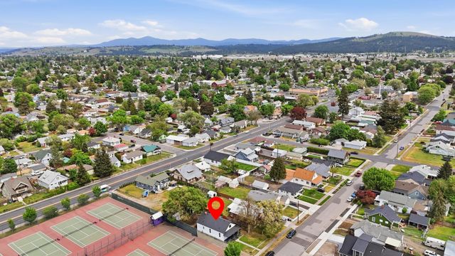 1723 E Hoffman Ave, Spokane, WA 99207