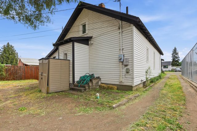 1723 E Hoffman Ave, Spokane, WA 99207