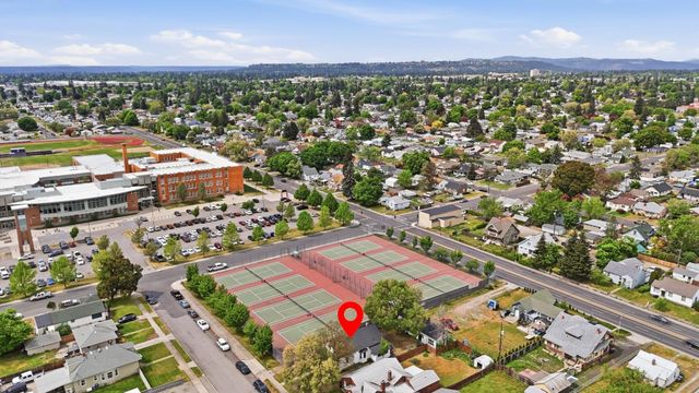 1723 E Hoffman Ave, Spokane, WA 99207