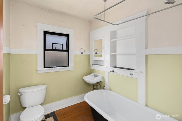 3410 37th Avenue SW, Seattle, WA 98126