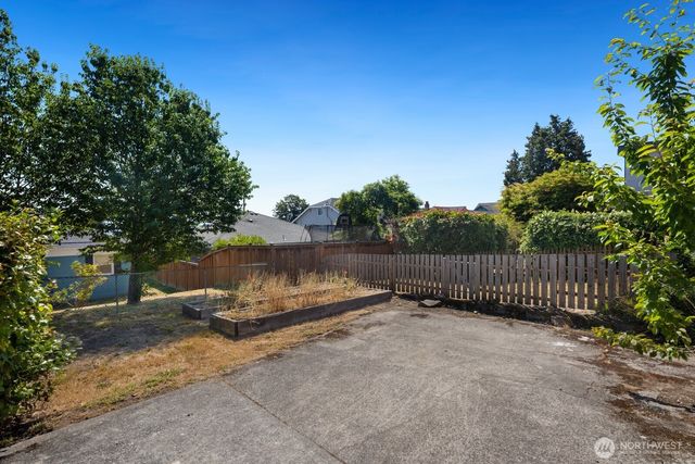 3410 37th Avenue SW, Seattle, WA 98126