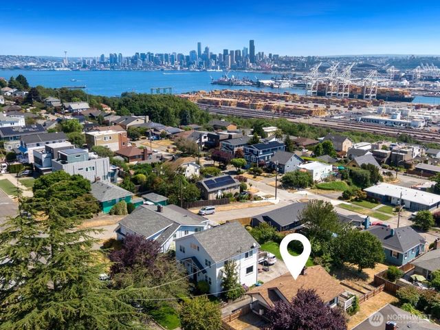 3410 37th Avenue SW, Seattle, WA 98126