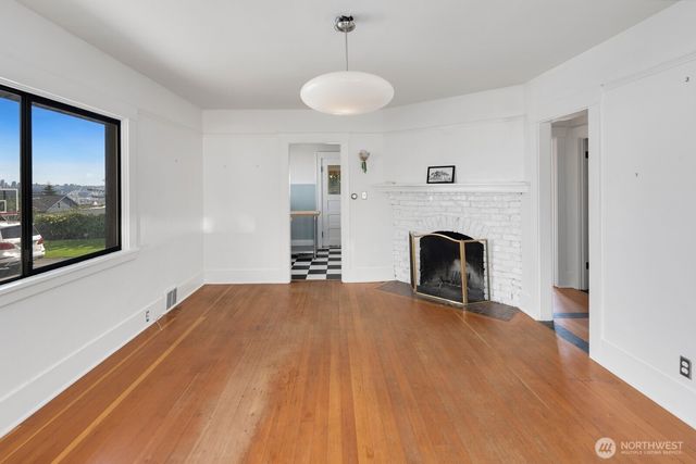 3410 37th Avenue SW, Seattle, WA 98126