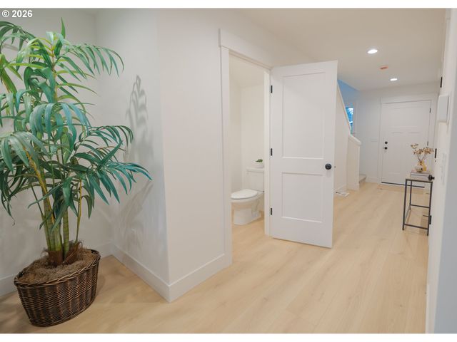 944 H Ave, Seaside, OR 97138