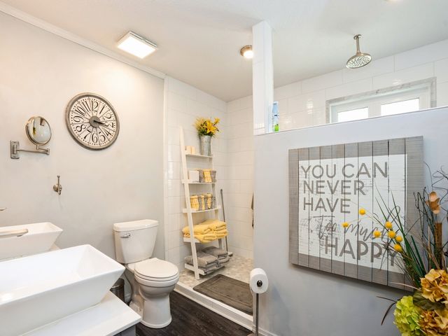 800 Scenic View Boulevard, Altoona, IA 50009