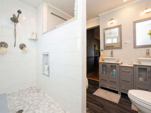 800 Scenic View Boulevard, Altoona, IA 50009