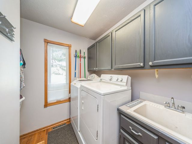 800 Scenic View Boulevard, Altoona, IA 50009