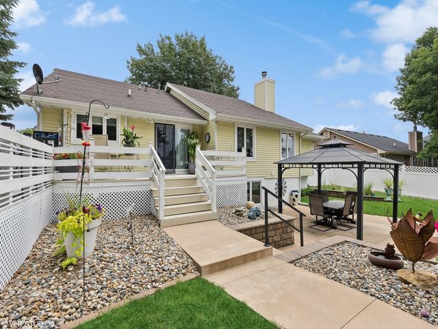 800 Scenic View Boulevard, Altoona, IA 50009