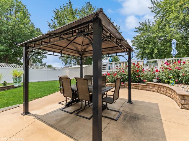 800 Scenic View Boulevard, Altoona, IA 50009