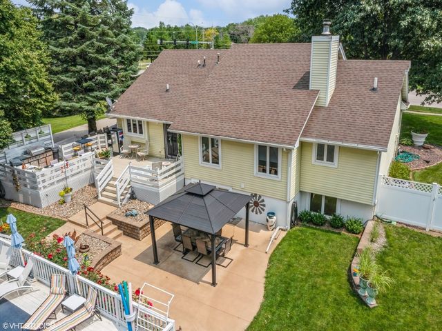 800 Scenic View Boulevard, Altoona, IA 50009