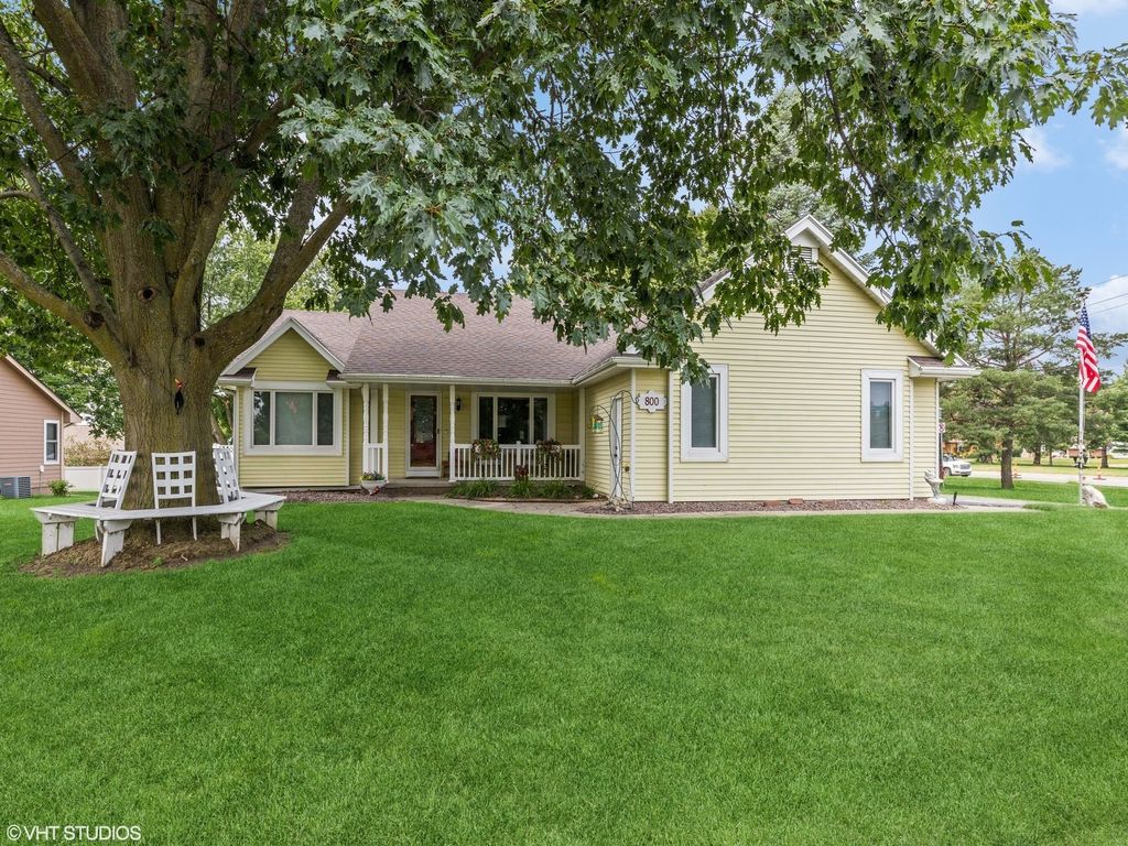 800 Scenic View Boulevard, Altoona, IA 50009