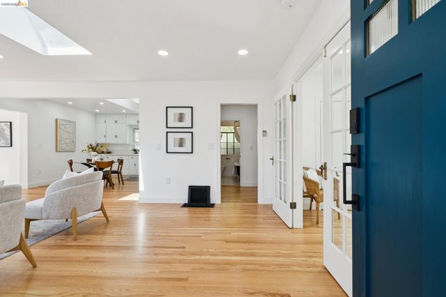 4665 Fair Ave, Oakland, CA 94619