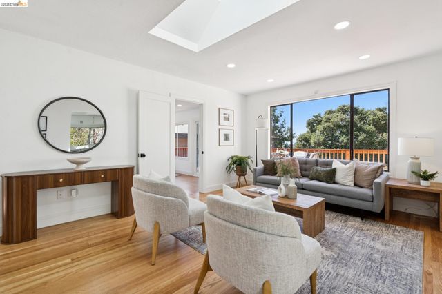4665 Fair Ave, Oakland, CA 94619