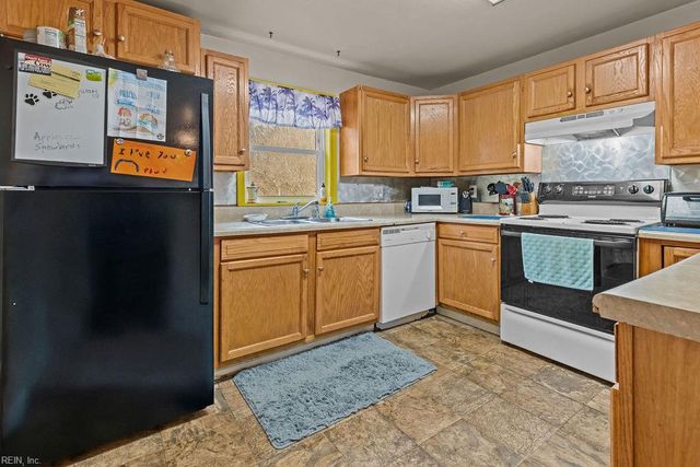 118 Sumner ST, Suffolk, VA 23438
