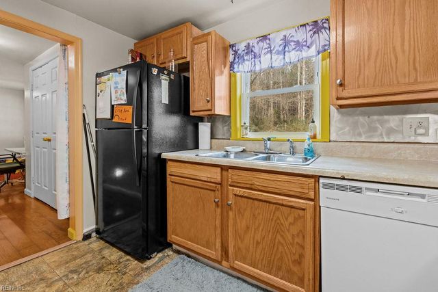 118 Sumner ST, Suffolk, VA 23438