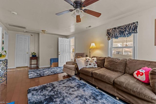 118 Sumner ST, Suffolk, VA 23438