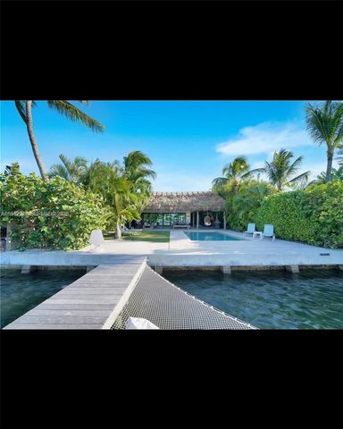 811 86th St, Miami Beach, FL 33141