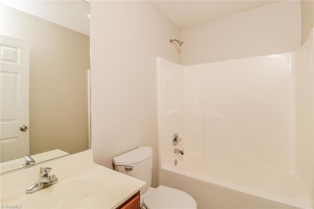 6900 Salem Quarter Road, Belews Creek, NC 27009