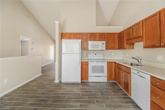 6900 Salem Quarter Road, Belews Creek, NC 27009