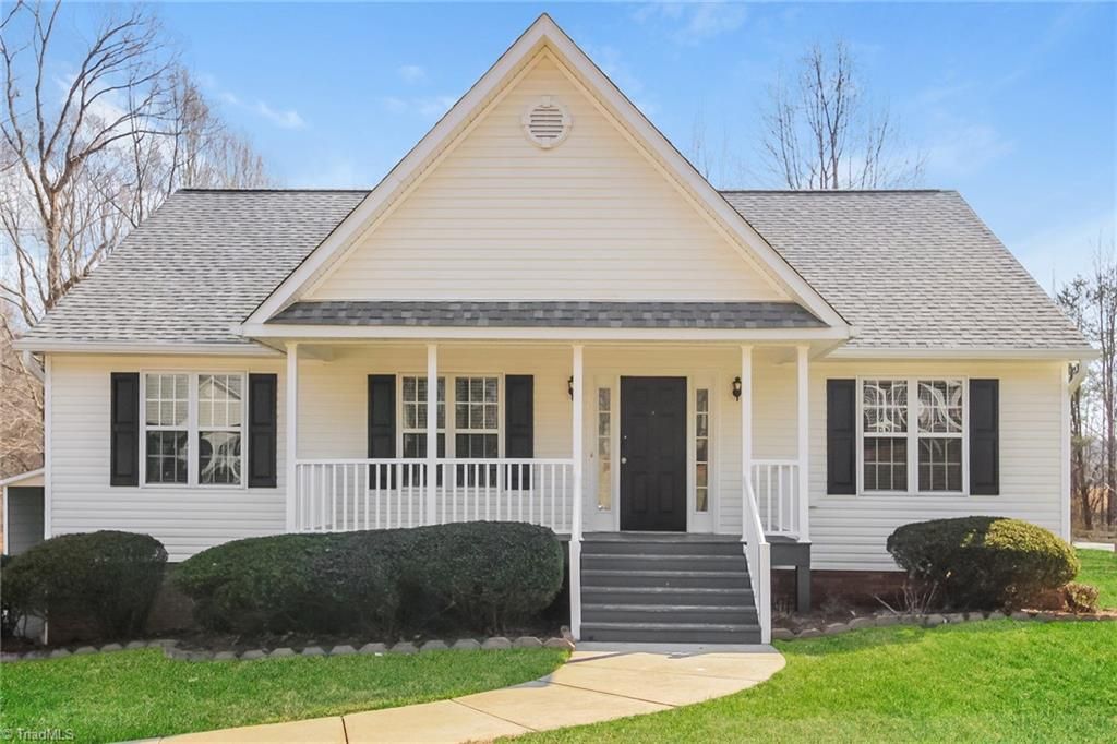 6900 Salem Quarter Road, Belews Creek, NC 27009