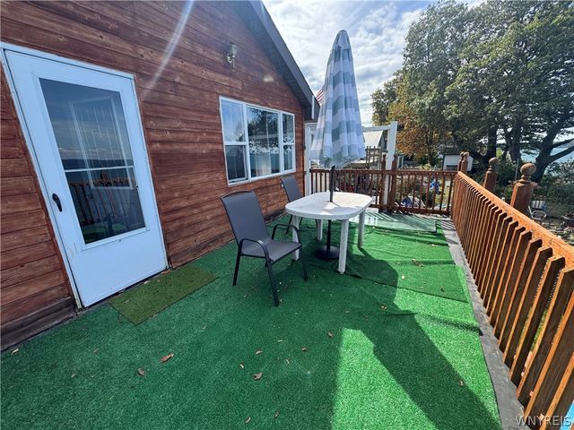 6474 Hamilton Drive, Evans, NY 14047
