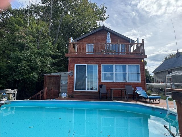 6474 Hamilton Drive, Evans, NY 14047