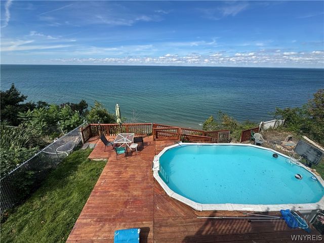 6474 Hamilton Drive, Evans, NY 14047