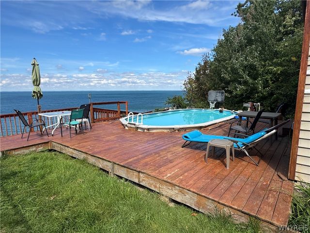 6474 Hamilton Drive, Evans, NY 14047