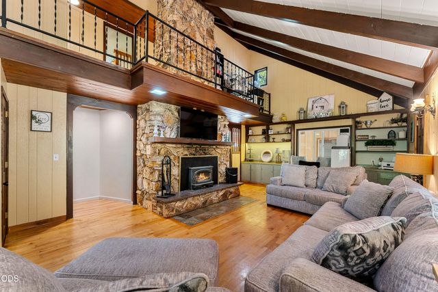 6907 Bear Branch Road, Rogue River, OR 97537