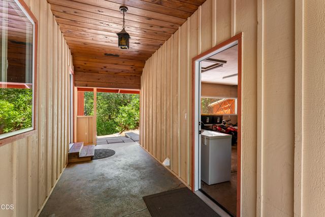 6907 Bear Branch Road, Rogue River, OR 97537