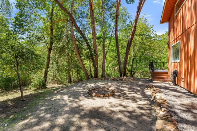 6907 Bear Branch Road, Rogue River, OR 97537