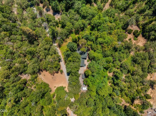 6907 Bear Branch Road, Rogue River, OR 97537