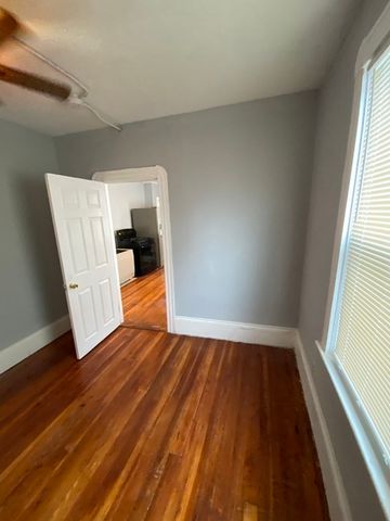 159 Frederick St 3E, New Bedford, MA 02744