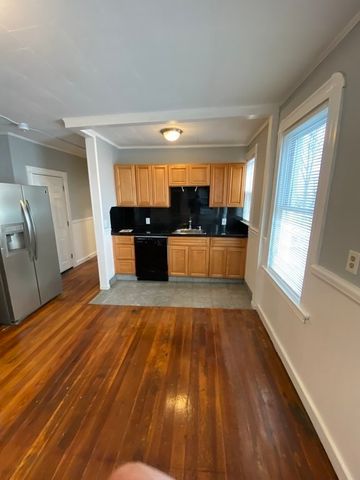 159 Frederick St 3E, New Bedford, MA 02744