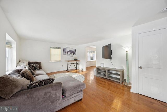 619 GLENFIELD AVE, Glenolden, PA 19036