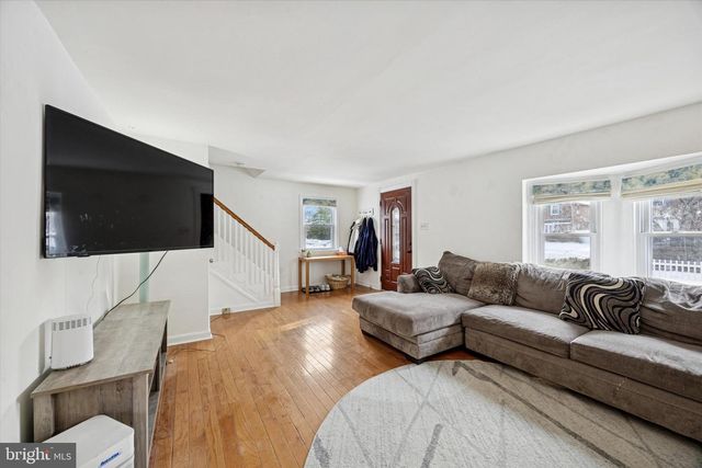 619 GLENFIELD AVE, Glenolden, PA 19036