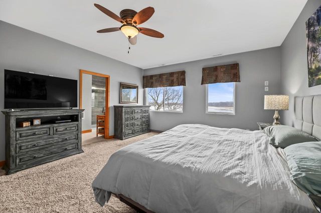 29149 White Oak LANE, Waterford, WI 53185