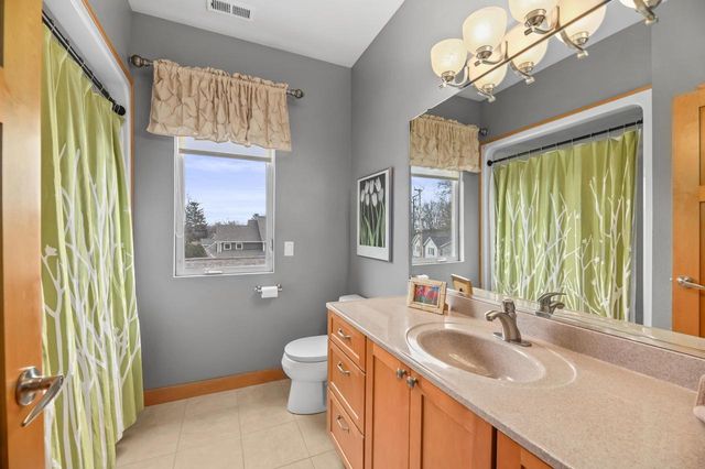 29149 White Oak LANE, Waterford, WI 53185