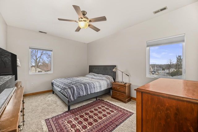 29149 White Oak LANE, Waterford, WI 53185