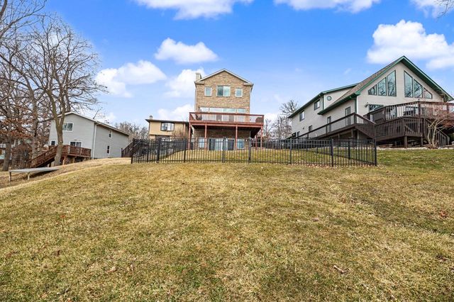 29149 White Oak LANE, Waterford, WI 53185